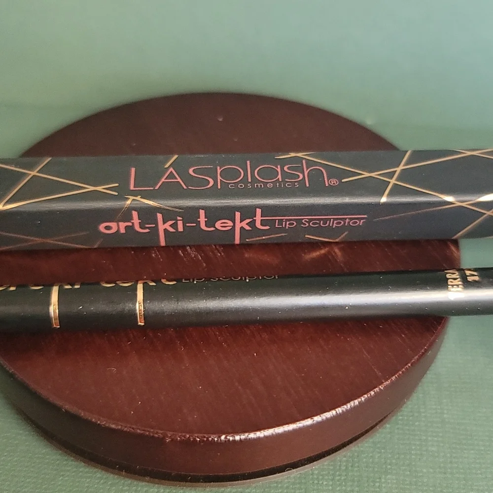 LA Splash Cosmetics Lip Sculptor Pencil - Terra Cotta